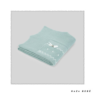 Toquilla para bebé en color verde agua/crudo. Colección Iris. Marca Paz Rodríguez. Nueva Temporada Verano 2024.