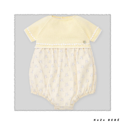 Pelele para bebé en color amarillo/blanco. Colección Cigüeña. Marca Paz Rodríguez. Nueva Temporada Verano 2024.