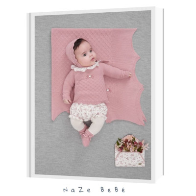 Conjunto de braguita para bebé en rosa maquillaje. Colección Dama. Marca Paz Rodríguez. Temporada Invierno 2025.