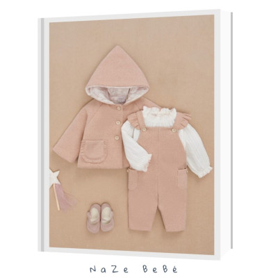 Conjunto de peto para bebé en rosa palo/crudo. Colección Hadas. Marca Paz Rodríguez. Temporada Invierno 2025.