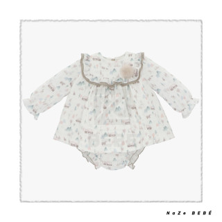 Conjunto de vestido estampado con braguita a juego para bebé. Colección Taupe de Martín Aranda. Temporada invierno 2024.