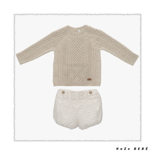 Conjunto de bombacho para bebé en color arena. Colección Stone de la marca Martín Aranda. Temporada Invierno 2024.